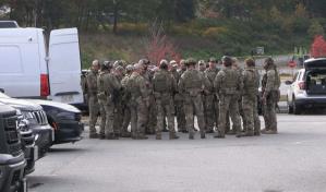 Intensa búsqueda en EEUU del sospechoso del tiroteo que dejo 18 muertos