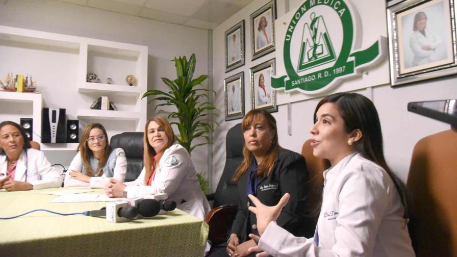 Denuncian personal médico de Santiago está agotado ante demanda por casos de dengue y otras afecciones