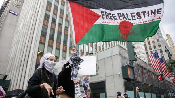 Cientos bloquean la estación Grand Central de Nueva York y piden un alto el fuego en Gaza