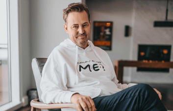 La familia de Matthew Perry, con el corazón roto tras la muerte del actor