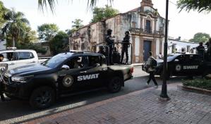 Video | Policía despliega hasta Linces y Swat en la Zona Colonial para evitar "teteos