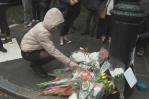 Los fans despiden a Matthew Perry en el rincón de “Friends” en Nueva York