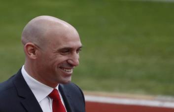 La FIFA suspende durante tres años a Luis Rubiales