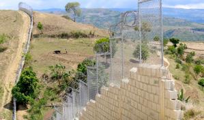 Ganaderos reportan disminución de robo de vacas tras construcción de verja perimetral
