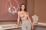 Kim Kardashian lanza sujetador con pezones: No importa el calor que haga, siempre parecerá que hace frío
