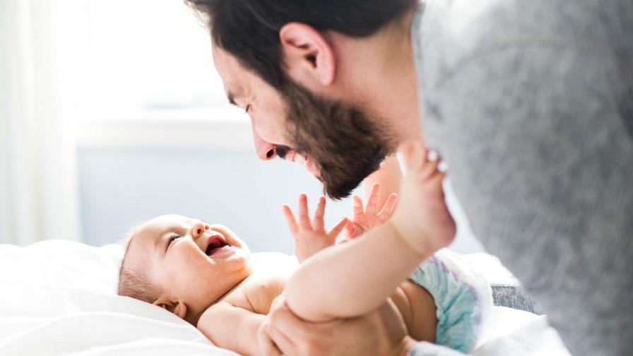 RD ocupa uno de los últimos lugares de los países que otorgan licencia por paternidad