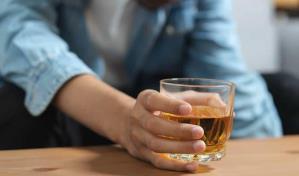 Hombre borracho reporta desaparecido a su hijo, pero lo encuentran ileso en su casa