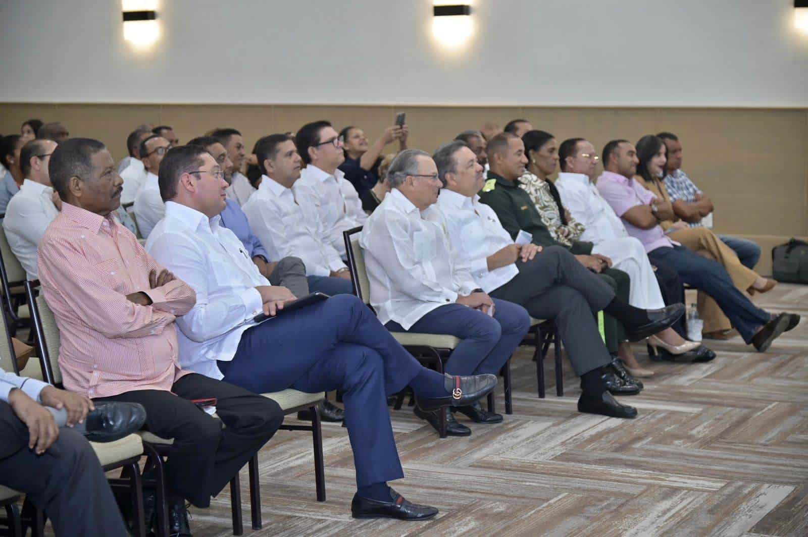 La conferencia la patrocinan la UCE, el Grupo Puntacana y la Universidad de Valencia.