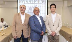 Grupo Iván García, Bodegas Don Julián y Bodegas Pérez Barquero presentan vinos