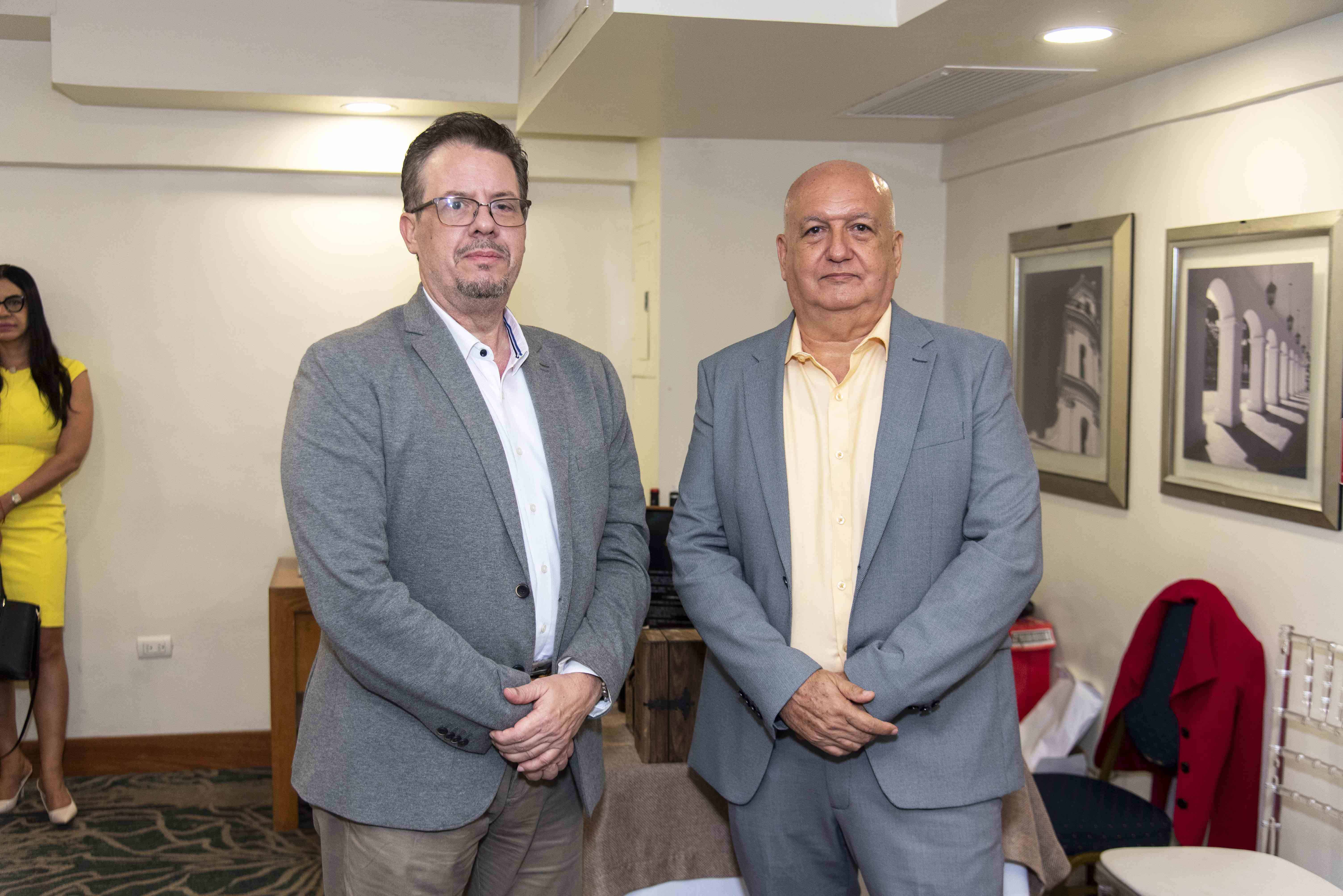Carlos Estévez y Abel Vaquer.
