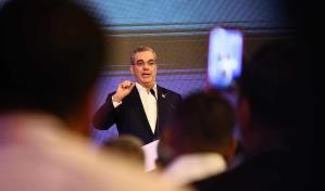 "Me diste un boche": la respuesta de Abinader a la pregunta de un periodista