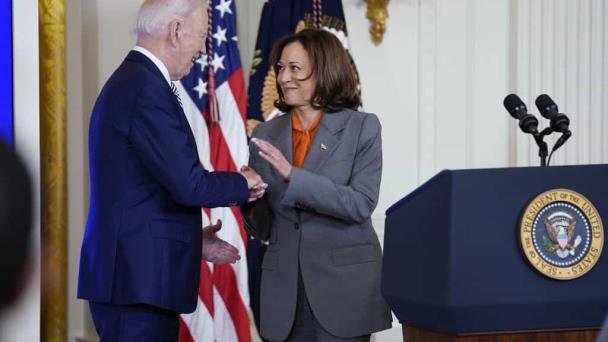 Biden firma una orden ejecutiva para controlar el desarrollo de la inteligencia artificial