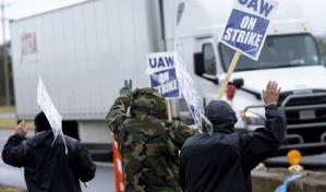 Los 3 mayores fabricantes de autos de EEUU alcanzan acuerdos para terminar huelga