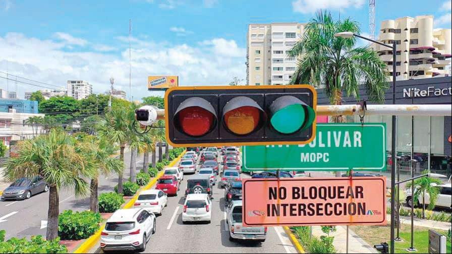 DGCP anula licitación del Intrant para instalación de semáforos por irregularidades graves
