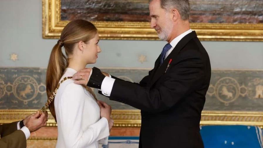 La princesa Leonor pronuncia el juramento que la legitima como futura reina de España