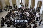 Alto al fuego ya en Gaza, manifestantes interrumpen audiencia de Blinken en el Senado de EE.UU.