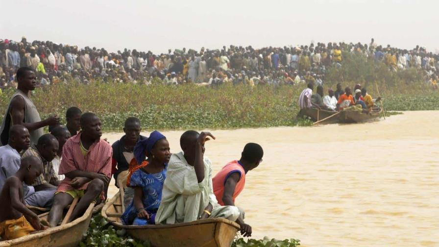 Al menos 19 muertos y 70 desaparecidos en el naufragio de un barco en un río en Nigeria