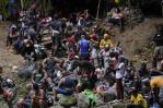 Miles de migrantes varados en su camino hacia Estados Unidos por las protestas en Panamá Miles de migrantes varados en su camino hacia Estados Unidos por las protestas en Panamá