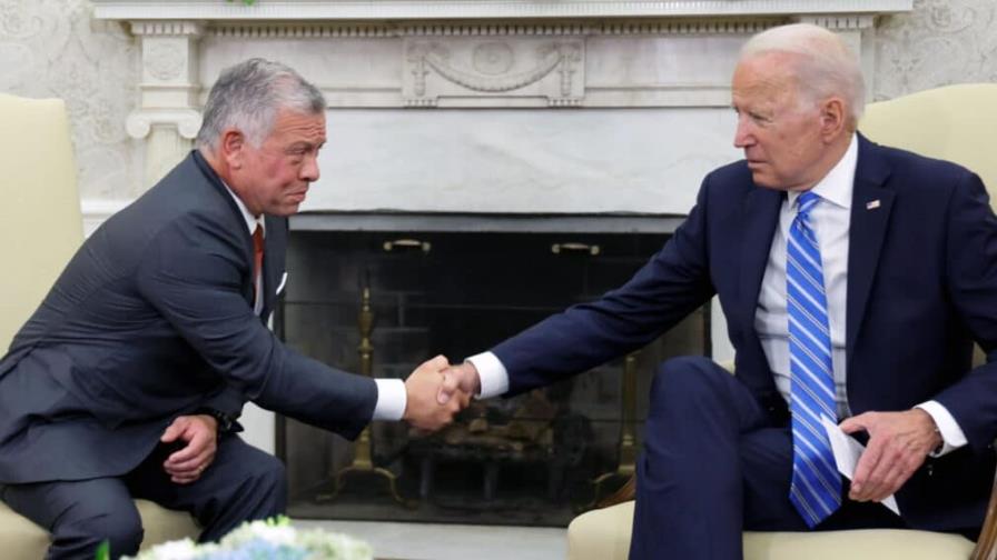 Biden habla con el rey de Jordania sobre el envío de ayuda humanitaria a Gaza