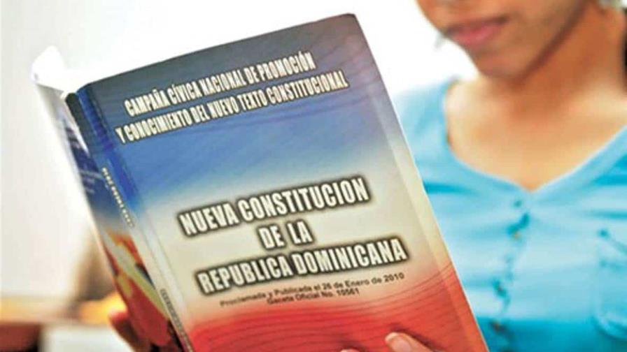 Los distintos métodos para estudiar la Constitución dominicana