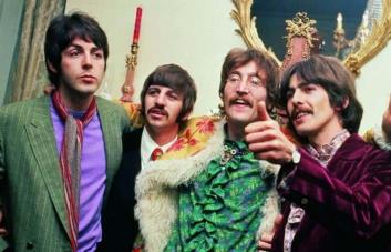 John Lennon y George Harrison recobran vida en la última canción de los Beatles