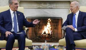 Biden y Abinader presumen de una relación más fuerte que nunca en reunión en la Casa Blanca