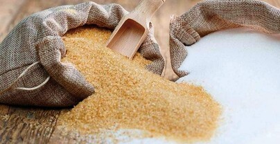 &iquest;Se refina con qu&iacute;micos o al natural? El mito detr&aacute;s del az&uacute;car blanca