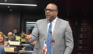 Oposición afirma ley que modificaría contratos firmados antes de 2006 es lesiva y corrupta
