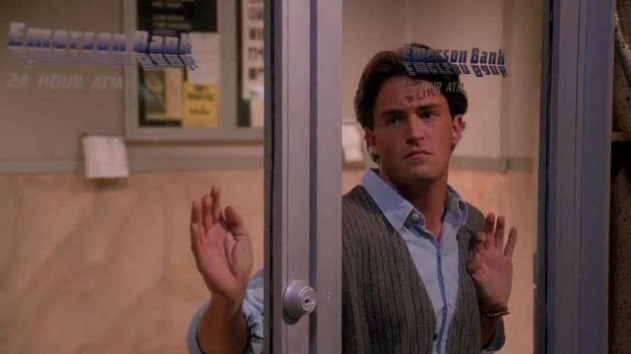 ¿Por qué muchos sienten la pérdida de Matthew Perry como si fuera un amigo íntimo?