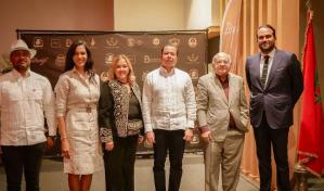 Embajada en Marruecos promueve el tabaco y ron dominicano