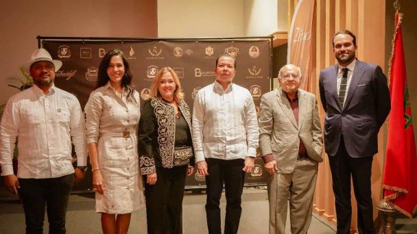 Embajada en Marruecos promueve el tabaco y ron dominicano