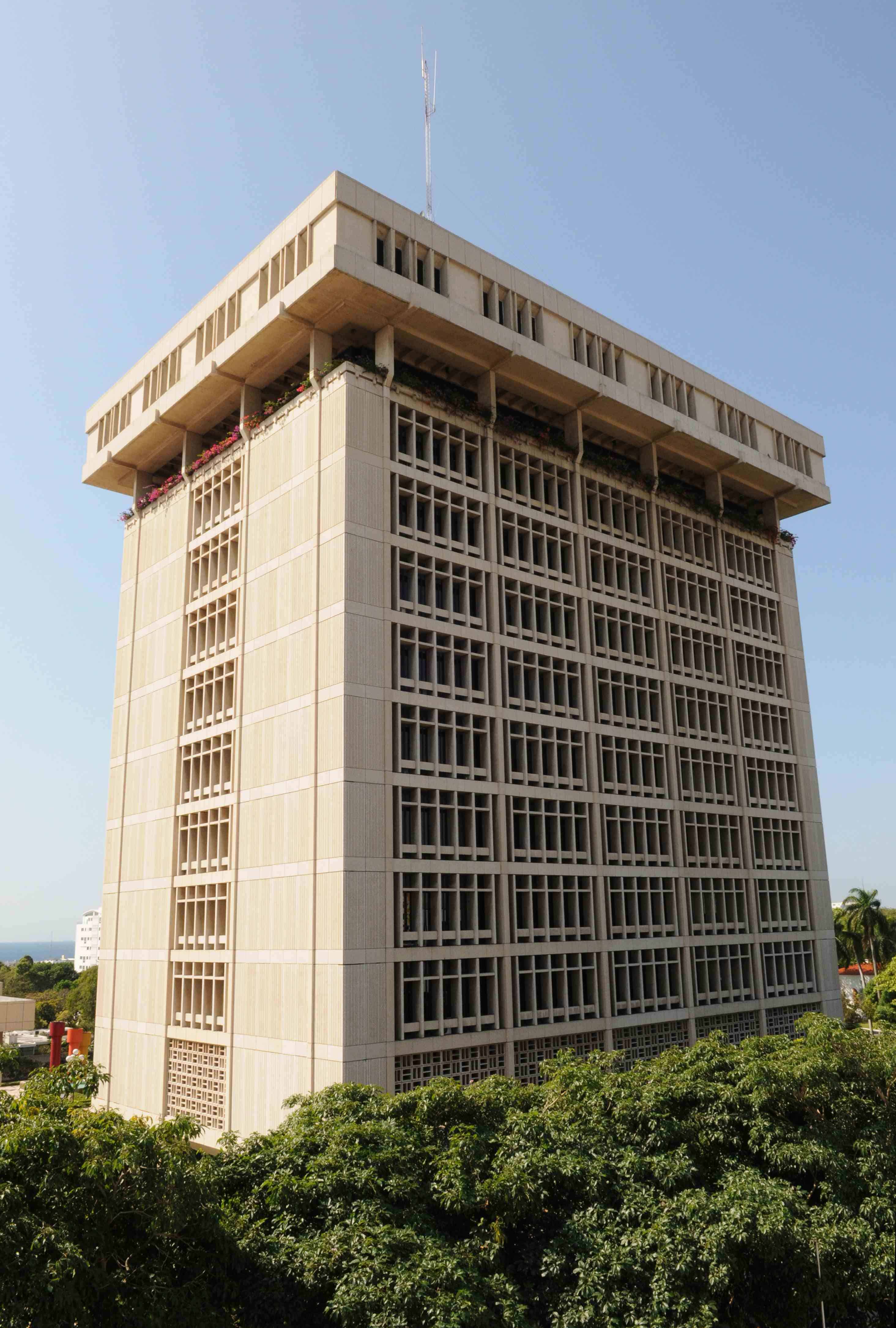 Vista de la torre del Banco Central de la República Dominicana.