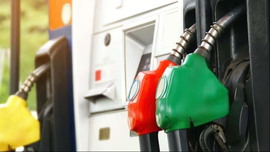 Precios de dos combustibles bajarán hasta RD$7.58 por galón