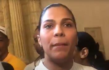 Desvinculados del CEA protestan en la Catedral durante misa por aniversario de Bienes Nacionales