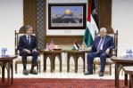 Blinken se reúne con presidente de Palestina en Cisjordania; su visita desata protestas