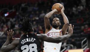 Con 41 puntos de Durant, Suns salen del mal paso con triunfo 120-106 sobre Pistons