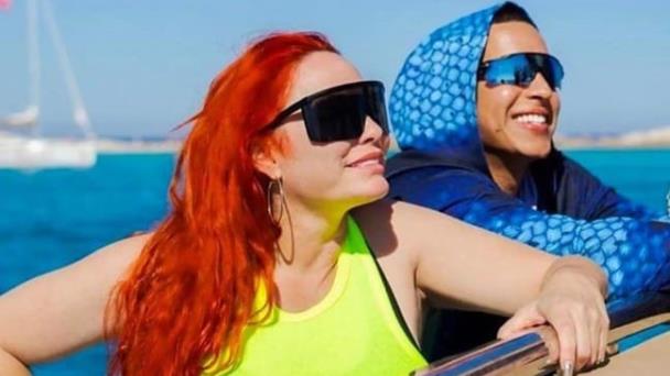 Por si no fueran suficientes los comentarios, ahora la esposa de Daddy Yankee aparece sin anillo