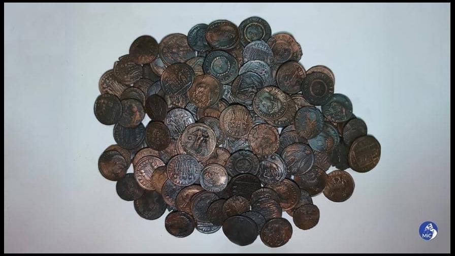 Descubren en el mar de Cerdeña entre 30 mil y 50 mil monedas de bronce del siglo IV