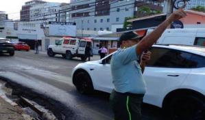 Vuelco de minibús tras choque con yipeta deja varios heridos en Distrito Nacional