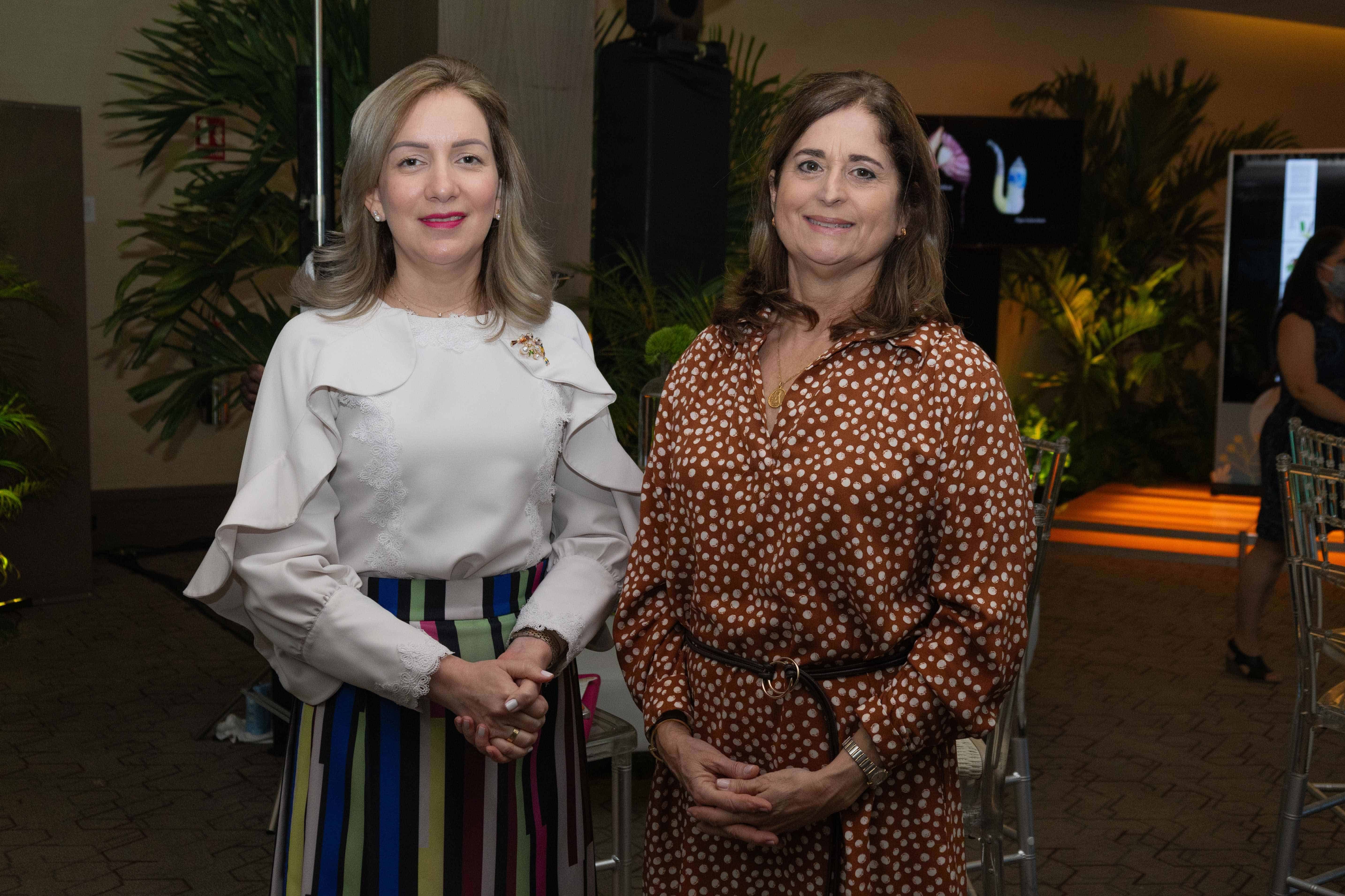 Maria Waleska Álvarez y y Leonora Elmúdesi. 