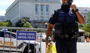 Detienen a un hombre armado junto al Capitolio de EE.UU. y descartan paquete sospechoso