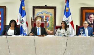 Senado de la Rep&uacute;blica sesiona en la provincia de El Seibo