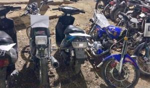 Policía retiene cinco motocicletas utilizadas en carrera clandestina en Esperanza Policía retiene cinco motocicletas utilizadas en carrera clandestina en Esperanza