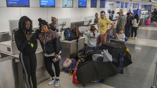 El transporte aéreo en EE.UU. va a peor; quejas casi se duplicaron en primer trimestre del 2023