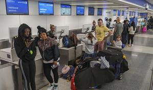 Suspenden vuelos al aeropuerto de Los Ángeles por escasez de controladores aéreos