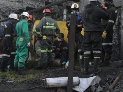 Cinco personas atrapadas por explosión de mina de carbón