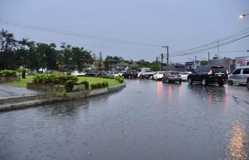 COE eleva a 29 las provincias en alerta por disturbio tropical