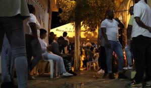 Velan restos de madre e hija que murieron tras crecida de río Fula