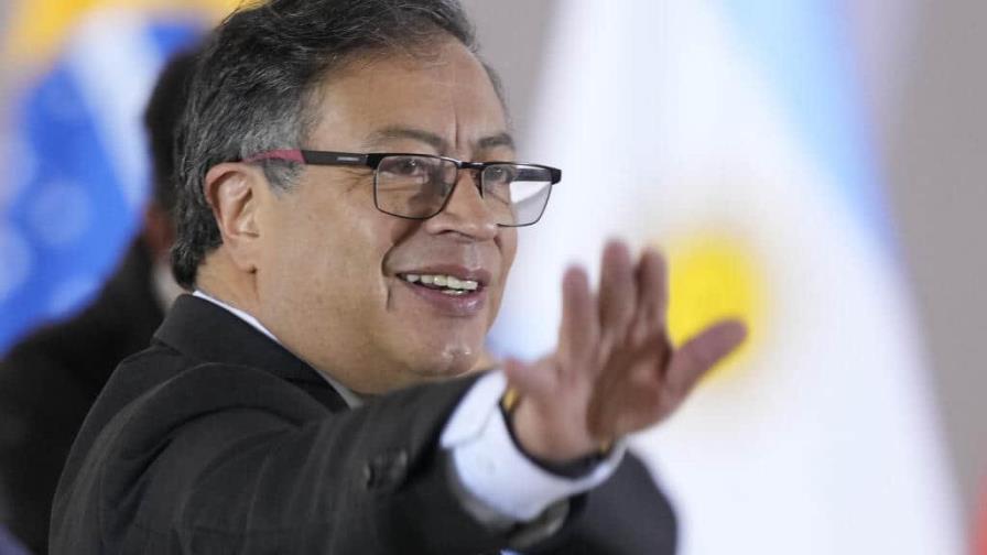 Petro rechaza la retirada de los diálogos de paz de las disidencias de las FARC