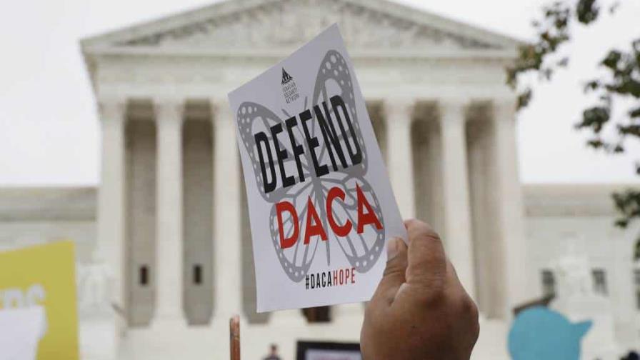 El Departamento de Justicia de EE.UU. y un grupo de derechos civiles apelarán sentencia contra el DACA